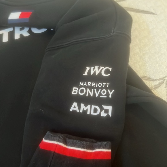 Black, size S, Tommy Hilfiger crewneck. - Picture 5 of 6